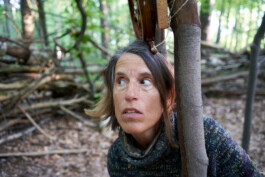 Corona - nah und fern. Kunst-Performance. Künstler-Portrait von Ricarda Rommerscheidt. Anne Barth